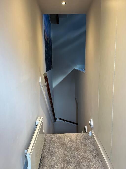 Gorgeous 2 Bed Loft Style Apartment Manchester Bagian luar foto