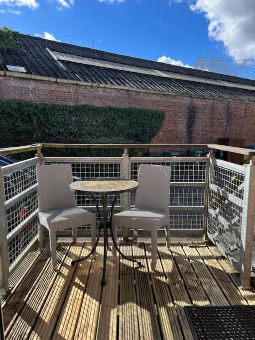 Gorgeous 2 Bed Loft Style Apartment Manchester Bagian luar foto